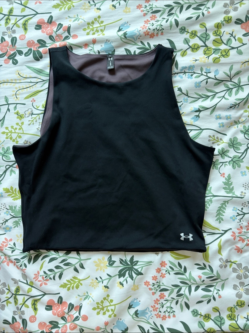 Under Armour Women's Black Performance Tank Top with mauve Lining large
